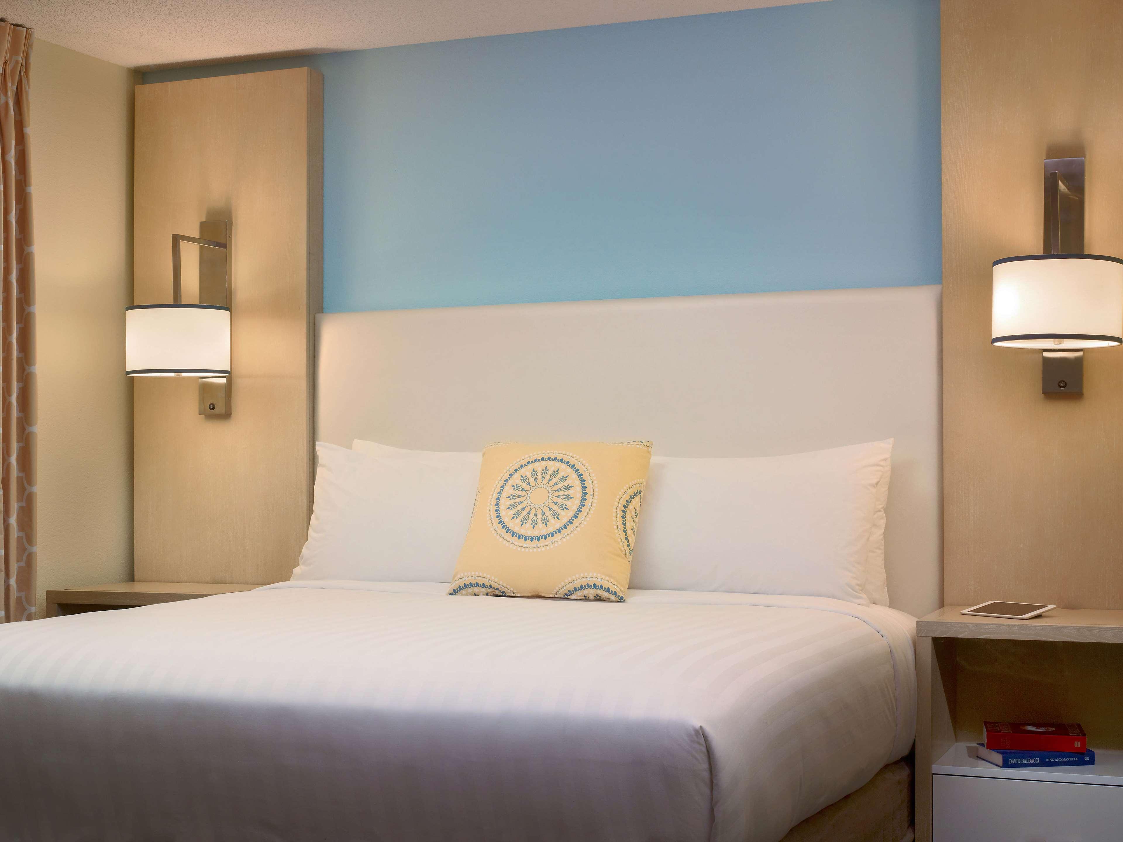 One Bedroom Suite - King + Queen image