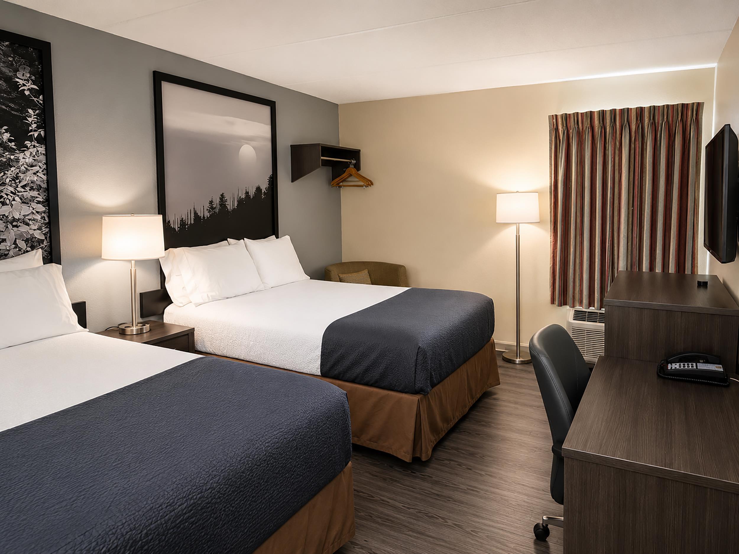 2 Double Beds Non Smoking image